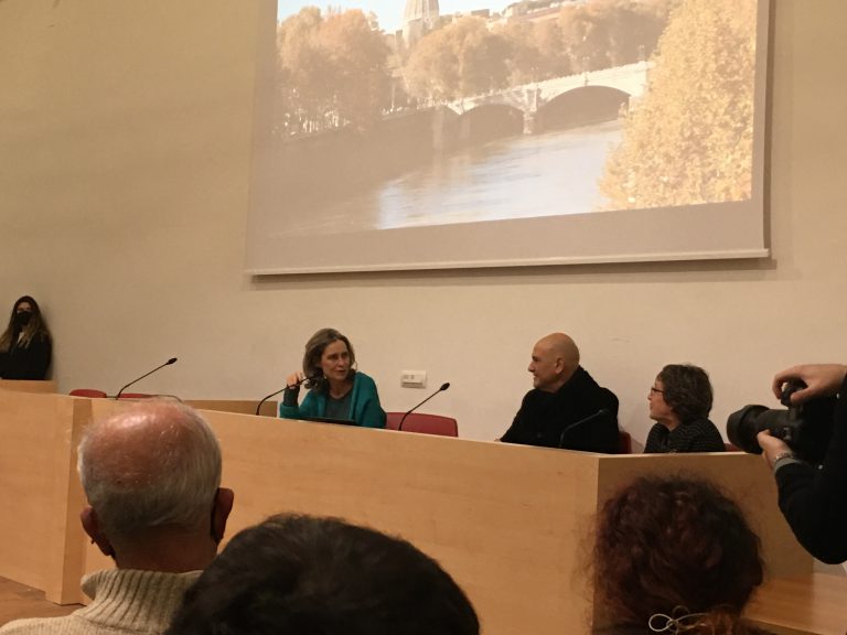 il segno il gesto mostra Strazza